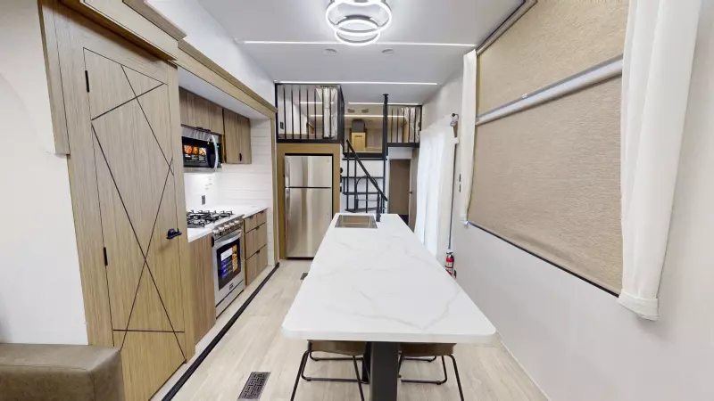 42ICE Floorplan Main Room