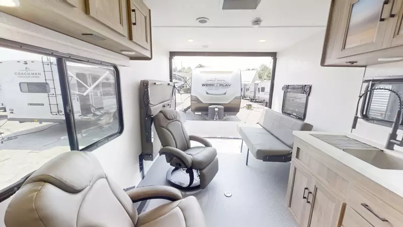 21LT Floorplan Main Room