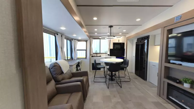 Impression Main Room